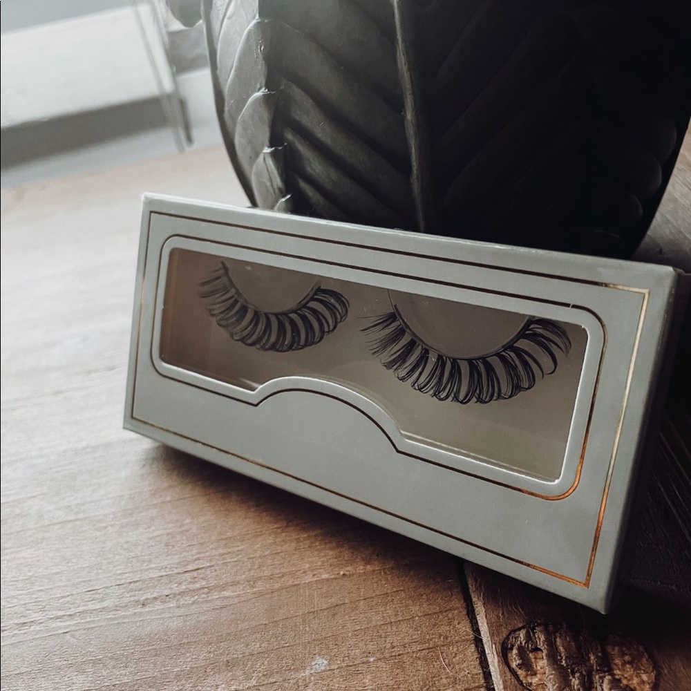 The proud eyelashes